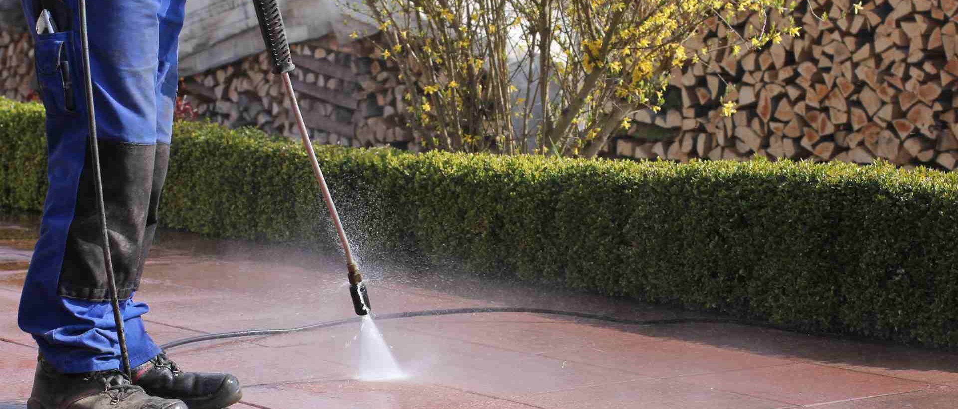 garden maintenance IG11
